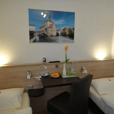Am Sonnenberg 3* Baunach
